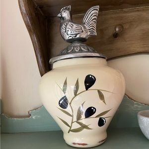 Style-Eyes by Baum Bros Olivera Collection Olive Covered Jar ceramic